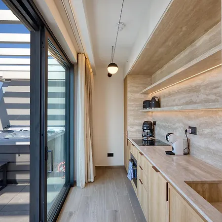 Mercury Towers The Only With Private Jakuzzi Apartman *